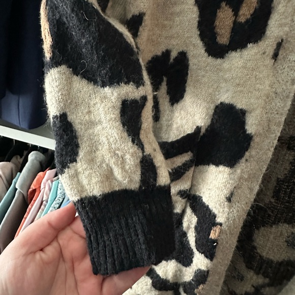 Alter’d State Cheetah Long Line Caridgan - Picture 3 of 6